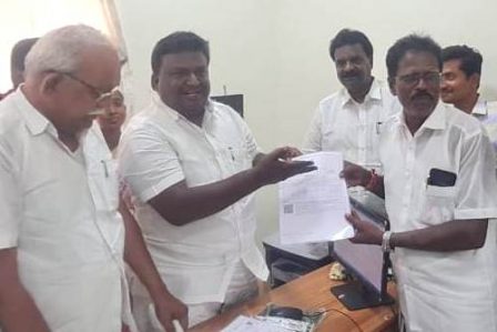 பொதுமக்கள் பயன்பாட்டிற்காக இலவச இ- சேவை மையம்: எம்.எல்.ஏ. அலுவலகத்தை மாற்றிய அமைச்சர் சிவசங்கர்!
