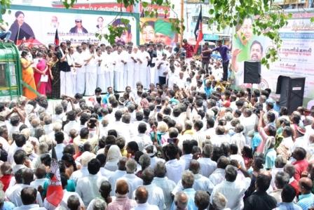 திமுக அரசை கண்டித்து, பெரம்பலூரில் அதிமுகவினர் ஆர்ப்பாட்டம்!