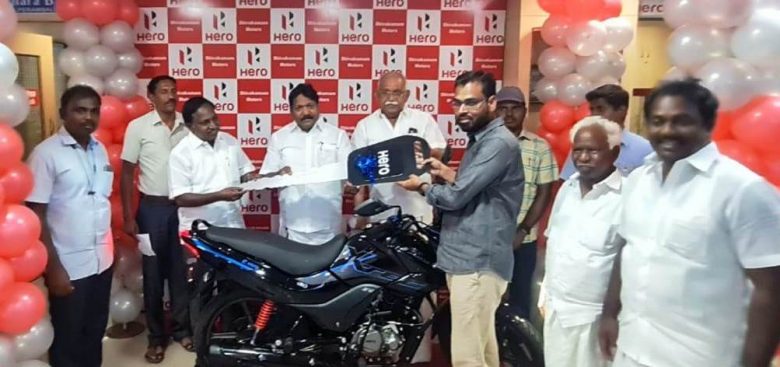 பெரம்பலூர் சிவகாமம் மோட்டார்ஸ் கம்பெனியில் ஹீரோ பேஸன் எக்ஸ்டெக் புதிய பைக் அறிமுக விழா!