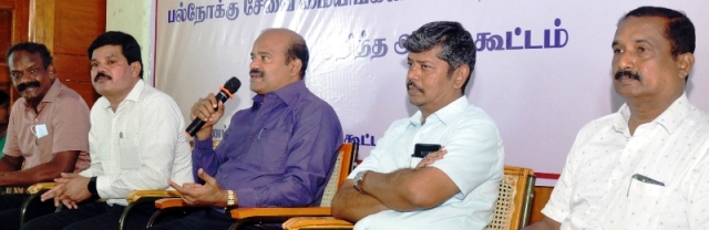 கூட்டுறவு சங்கங்கள் செயல்பாடுகள் குறித்து பெரம்பலூரில் மாநில பதிவாளர் சண்முகசுந்தரம் ஆய்வு!