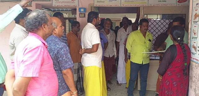 பெரம்பலூர் அருகே அரசு ஹாஸ்பிட்டலில் டாக்டர்கள் ஆப்சென்ட்: மாவட்ட நிர்வாகத்தை கண்டித்து பொதுமக்கள் முற்றுகை!