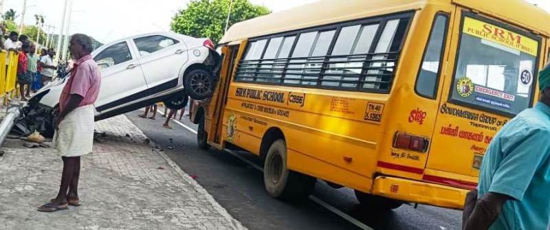 தறிகெட்ட கார், தனியார் பள்ளி பேருந்து மீது மோதல் : ஒருவர் பலி! பெரம்பலூர் போலீசார் விசாரணை!!