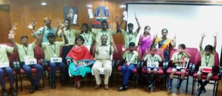 75வது சுதந்திர தின கலை நிகழ்ச்சியில் போதை ஒழிப்பு குறித்த விழிப்புணர்வு ஏற்படுத்திய மாணவர்களுக்கு பரிசுகள்: கலெக்டர், எஸ்.பி வழங்கினர்!