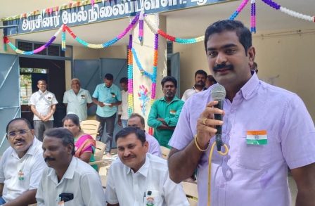 மாணவர்கள் கல்வி கற்கும் போதே, லட்சியத்துடன் கற்க வேண்டும்: மலேசியா தொழிலதிபர் டத்தோ எஸ்.பிரகதீஷ்குமார் சுதந்திர தின விழாவில் பேச்சு! 