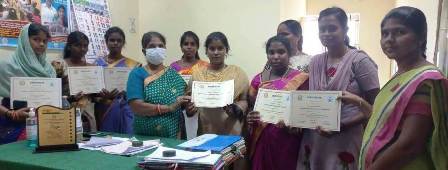 பெரம்பலூர் ஹோப் திறன் மேம்பாட்டு பயிற்சி மையத்தில், பயிற்சி நிறைவு பெற்றவர்களுக்கு மாவட்ட சமூக நல அலுவலர் சான்றிதழ் வழங்கினார்!
