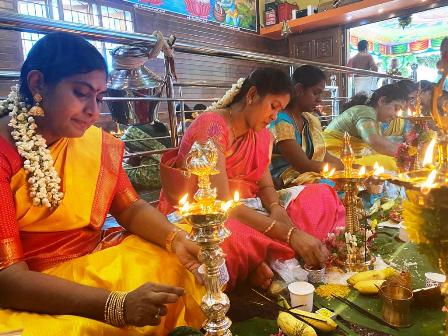 பூலாம்பாடி அருள்மிகு திரவுபதி அம்மன் கோவிலில் இன்று திருவிளக்கு பூஜை!
