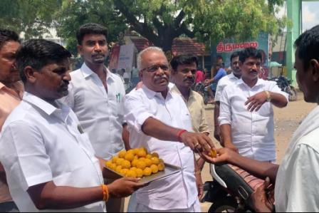 அதிமுக பொதுக்குழு குறித்த, நீதிமன்ற தீர்ப்பு : பெரம்பலூர் மாவட்டத்தில் அதிமுவினர் பட்டாசு வெடித்து கொண்டாட்டம்!