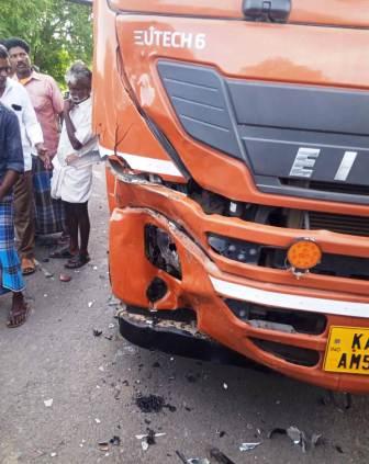  பெரம்பலூர் அருகே லாரி – பைக் மோதல்: தனியார் நிறுவன ஊழியர் பலி! அண்ணன் மகன் திருமணத்திற்கு வந்த போது சோகம்!!