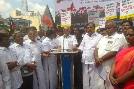 பெரம்பலூர் மாவட்ட திமுக இளைஞரணி, மாணவரணி சார்பில், இந்தி திணிப்பை கண்டித்து கண்டன ஆர்ப்பாட்டம்!