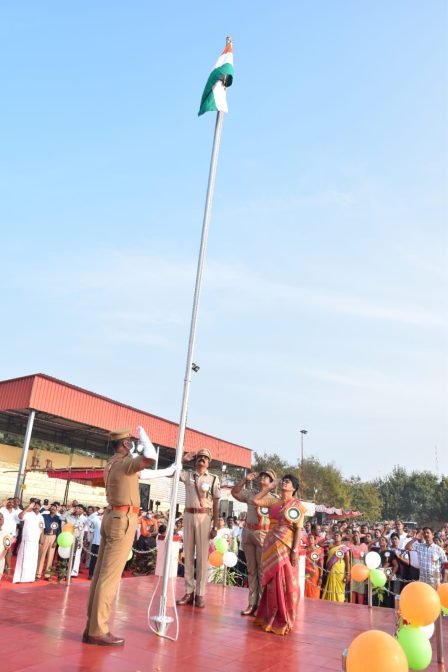 பெரம்பலூரில் குடியரசு தினவிழா: தேசிய கொடியை ஏற்றி வைத்து, கலெக்டர் வெங்கடபிரியா நலத்திட்ட உதவிகள் வழங்கினார்!