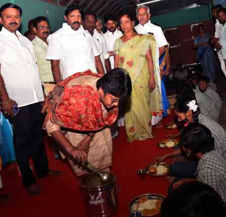 அரசு பள்ளிகளில் காலை உணவுத் திட்டம் : பெரம்பலூர் அரணாரையில் கலெக்டர் வெங்கடபிரியா, எம்.எல்.ஏ பிரபாகரன் முன்னிலையில் தொடங்கி வைத்தார்!