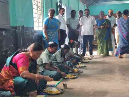தமிழ்நாடு முதலமைச்சரின் பள்ளிகளில் காலை உணவுத் திட்டம்: பெரம்பலூர் கலெக்டர் நேரில் ஆய்வு!