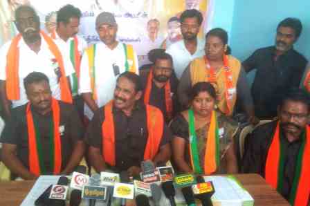 கர்நாடகாவில் மேகதாது அணை கட்டக்கூடாது : முதன் முறையாக கருப்பு சட்டை அணிந்து பெரம்பலூரில் பாஜக எதிர்ப்பு!