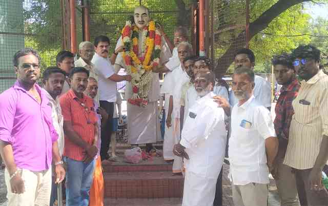 காமராஜர் 121வது பிறந்த நாள்; பெரம்பலூரில் மாலை அணிவித்து மரியாதை!