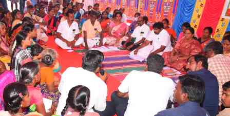 குவாரிகளால், நிலத்தடி நீர்மட்டம், விவசாயம் போச்சு! கிராம சபை கூட்டத்தில் மக்கள் பெரம்பலூர் கலெக்டரிடம் முறையீடு!!