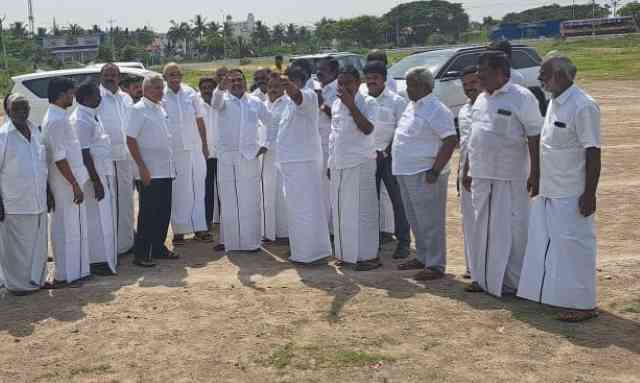 அமைச்சர் உதயநிதி கலந்து கொள்ளும் பெரம்பலூர் – அரியலூர் மாவட்ட இளைஞர் அணி கூட்ட அரங்க மேடை பகுதியை ஆய்வு செய்தார் ஆ.இராசா எம்.பி!