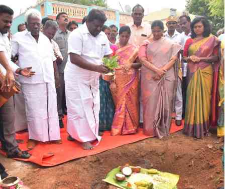 பெரம்பலூர்: ரூ.12.51 கோடி மதிப்பிலான புதிய திட்டப் பணிகளுக்கு அடிக்கல் நாட்டியும், முடிவடைந்த பணிகளை அமைச்சர் சிவசங்கர் தொடங்கியும் வைத்தார்!