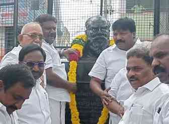 பெரம்பலூரில், பெரியார் பிறந்த நாள் : அமைச்சர் சிவசங்கர் மாலை அணிவித்து மரியாதை!