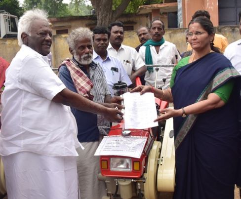 பெரம்பலூர்: கொளக்காநத்தம் கிராமத்தில், மக்கள் தொடர்பு திட்ட முகாமில் ரூ.2.34 கோடி மதிப்பிலான நலத்திட்ட உதவிகள்!