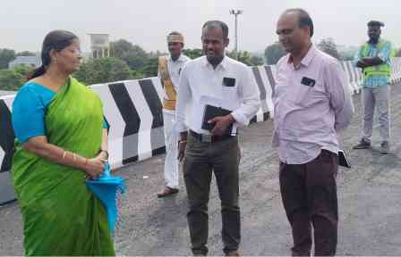 பெரம்பலூர் அருகே சிறுவாச்சூரில் கட்டப்பட்ட மேம்பாலத்தின் தரம் குறித்து கலெக்டர் ஆய்வு!