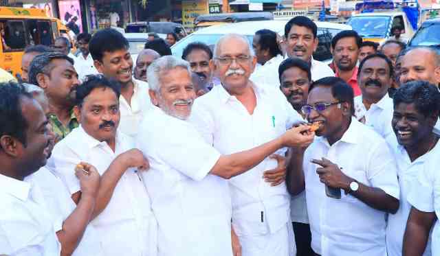 பெரம்பலூர் நகராட்சி மற்றும் கோத்தாரி – பீனிக்ஸ் தொழிற்பூங்காவிற்காக ரூ.366 கோடியில் குடிநீர்த் திட்டம்! திமுகவினர் பட்டாசு வெடித்து, இனிப்பு வழங்கி கொண்டாட்டம்!