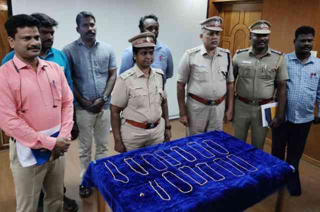 பெரம்பலூரில் தனியாக சென்ற பெண்களிடம் நகை பறித்த திருடன் கைது: ரூ. 22.5 லட்சம் மதிப்புள்ள 45 சவரன் நகைகளை போலீசார் பறிமுதல் செய்தனர்!
