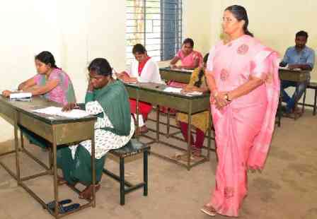 பெரம்பலூரில், பட்டதாரி ஆசிரியர் மற்றும் வட்டார வள மைய ஆசிரியருக்கான டி.ஆர்.பி தேர்வு: கலெக்டர் நேரில் ஆய்வு!