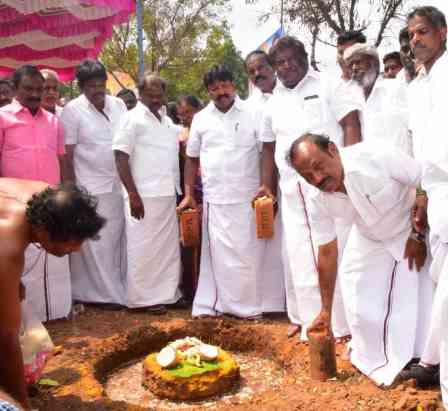 ரூ.19.13 கோடியில் புதிய திட்டப் பணிகளுக்கு அடிக்கல் நாட்டி, முடிவுற்ற பணிகளை அமைச்சர்கள் சிவசங்கர், கணேசன் தொடங்கி வைத்தனர்!