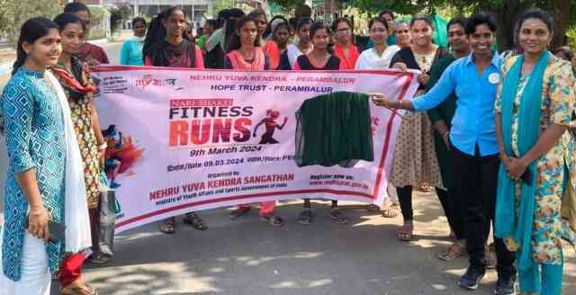 பெரம்பலூரில் உலக மகளிர் தினம்: நேரு யுவகேந்திரா மற்றும் ஹோப் டிரஸ்ட் சார்பில் “நாரி சக்தி விழிப்புணர்வு ஓட்டம்”!