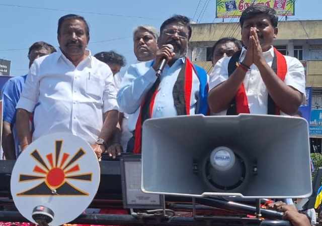 பெரம்பலூர்: காங்கிரசின் தேர்தல் அறிக்கையே இண்டியா அணியின் பிரதமர் வேட்பாளர்: அருண்நேருவிற்கு வாக்கு சேகரித்த விசிக தலைவர் தொல்.திருமாவளன் பாஜகவிற்கு பதிலடி!
