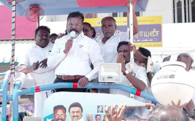 காங்கிரஸ் ஆட்சிக்கு வந்தால், நீட் தேர்வு ரத்து செய்யப்படும்; சிதம்பரம் தொகுதி வேட்பாளர் தொல்.திருமாவளவன் பிரச்சாரத்தில் உறுதி!