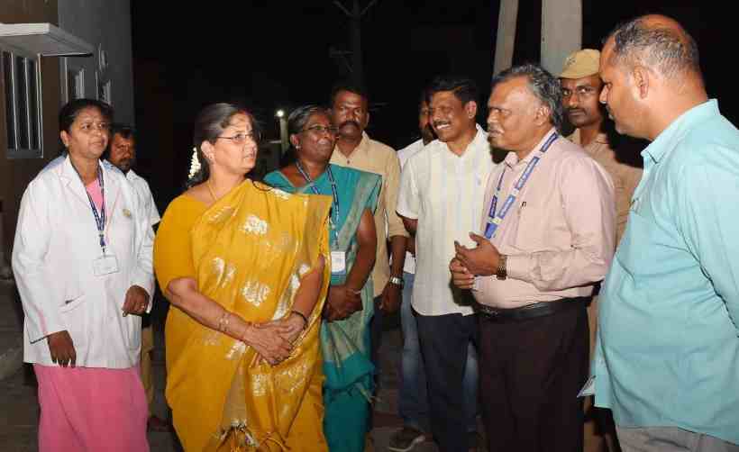 பெரம்பலூர்: அரசு மருத்துவமனை குப்பைகளை உடனுக்குடன் அப்புறப்படுதத கலெக்டர் கற்பகம் உத்தரவு!