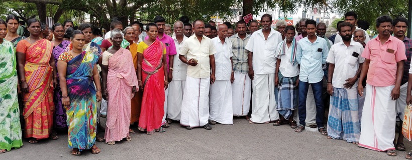 பெரம்பலூர்: மருவத்தூர் கிராமத்தில், கிரசர், தார் பிளாண்டுகளை அமைப்பதை தடுக்க கோரி கலெக்டரிடம் மனு!