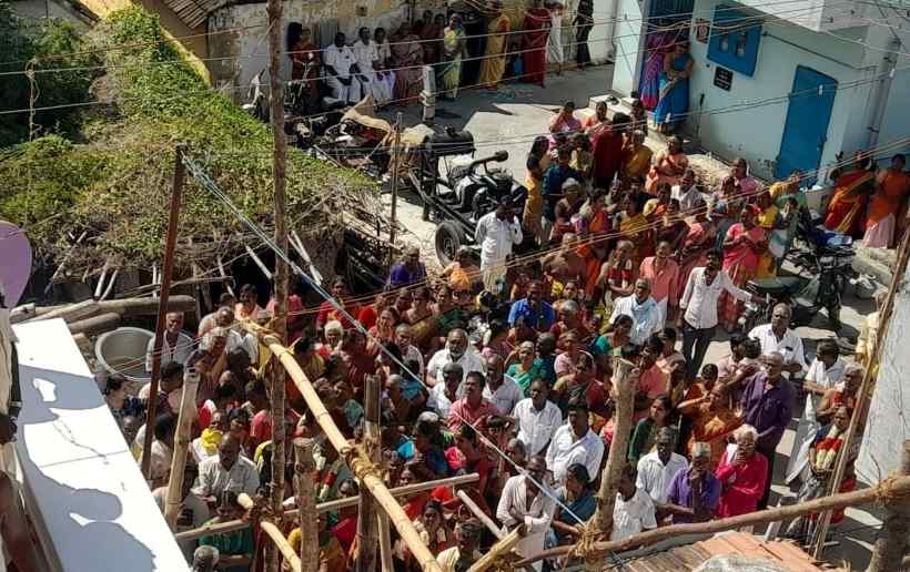பெரம்பலூர் எடத்தெரு ஸ்ரீ ராஜகோபாலசாமி கோயில் கும்பாபிஷேக விழா இன்று நடந்தது!