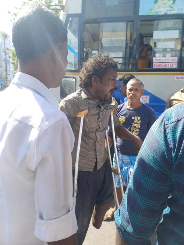பெரம்பலூர் பஸ் ஸ்டாண்டில் இளம் பெண்ணை கஞ்சா போதையில் பிச்சை எடுக்கும் இளைஞர் விரட்டி விரட்டி கற்பழிக்க முயன்றதால் பரபரப்பு!