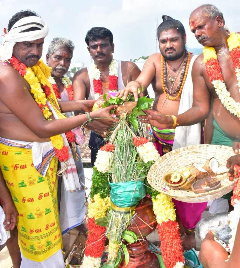பெரம்பலூர்: நாரணமங்கலம் நந்திகேஸ்வரர், மாரியம்மன் கோயில்களில் கும்பாபிஷேகம்!