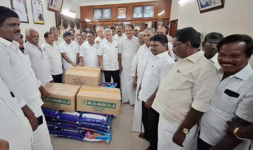 பெரம்பலூர்: பெஞ்சால் புயலால் பாதிக்ப்பட்டவர்களுக்கு, வேப்பந்தட்டை கிழக்கு ஒன்றிய திமுக சார்பில் நிவாரண உதவி!