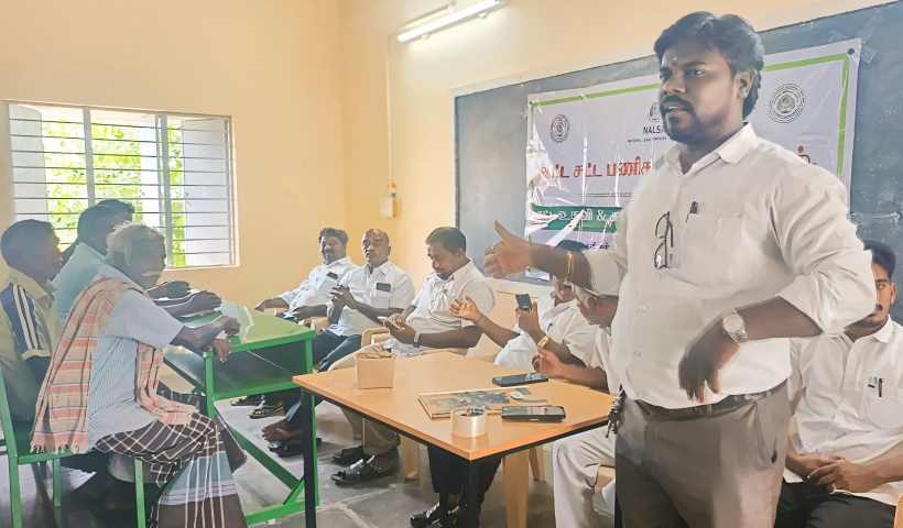 பெரம்பலூர்: சர்வதேச மனித உரிமைகள் தினத்தை முன்னிட்டு சட்ட விழிப்புணர்வு முகாம், பீல்வாடி கிராமத்தில் நடந்தது!
