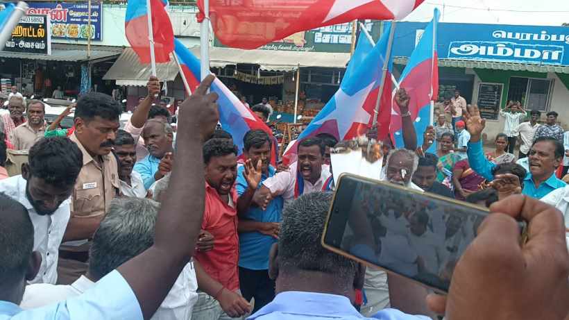 பெரம்பலூர்: அமைச்சர் அமித்ஷா-வை கண்டித்து, வி.சி.க கண்டன ஆர்ப்பாட்டம்!