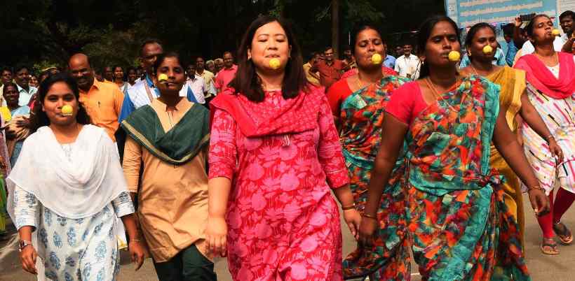 பெரம்பலூர்: கலெக்டர் அலுவலகத்தில், சமத்துவ பொங்கல் விழா; லெமன் ஸ்பூன் போட்டியில் கலெக்டர் கிரேஸ் முதலிடம்!