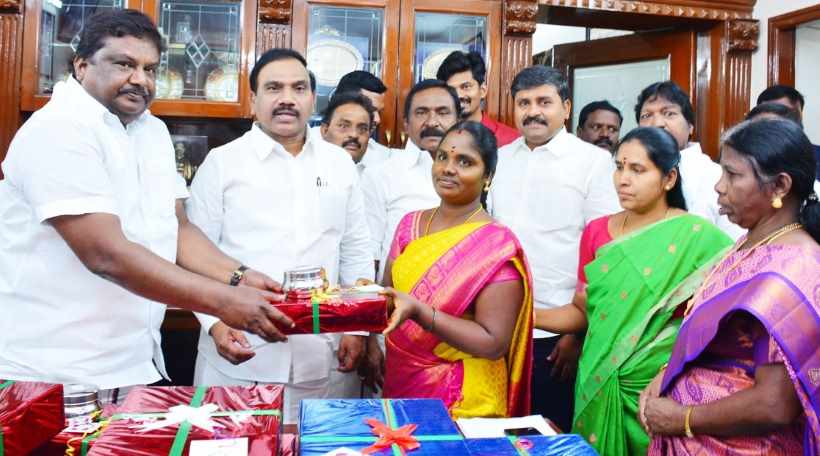 பெரம்பலூர்: பொங்கல் போட்டிகளில் வெற்றி பெற்றவர்களுக்கு, ஆ.ராசா எம்.பி., முன்னிலையில், அமைச்சர் சிவசங்கர் பரிசுகள் வழங்கினார்!