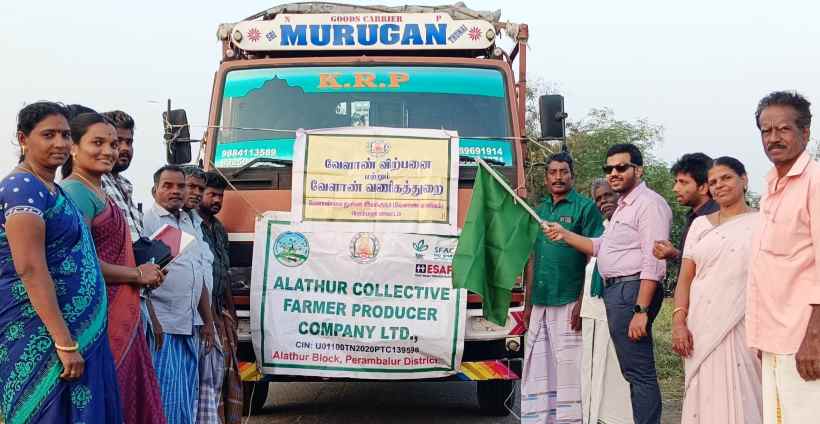 பெரம்பலூர்; சின்ன வெங்காயம் கேரளாவிற்கு ஏற்றுமதி ; சப் – கலெக்டர் கோகுல் தொடங்கி வைத்தார்!