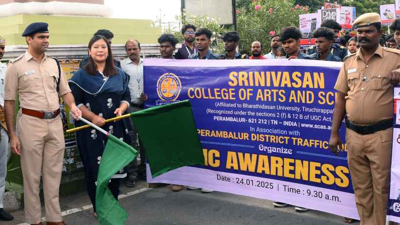 பெரம்பலூரில், போலீசாரின் விழிப்புணர்வு பேரணிகளை, கலெக்டர் தொடங்கி வைத்தார்: எஸ்.பி ஹெல்மெட்டுடன் பைக் பேரணியில் சென்றார்!