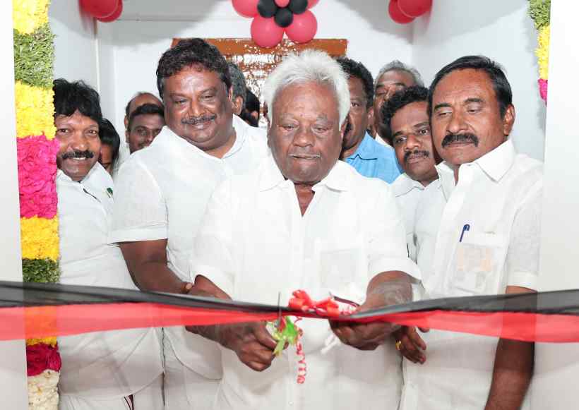 பெரம்பலூர்: அமைச்சர் சிவசங்கர் அமைத்த கலைஞர் கணினி இலவச பயிற்சி மையத்தை, ஒன்றிய செயலாளர் என்.கிருஷ்ணமூர்த்தி திறந்து வைத்தார்!
