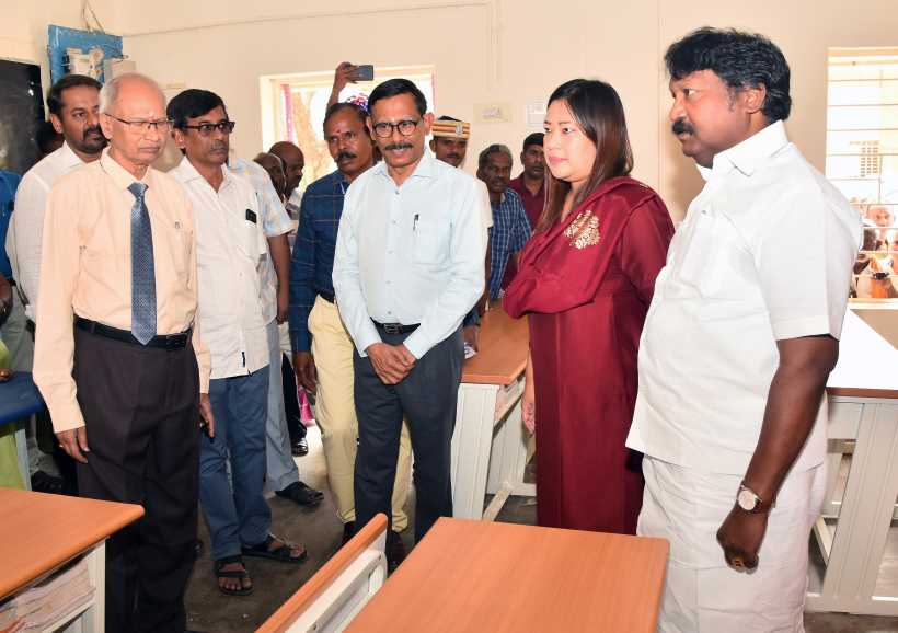 பெரம்பலூர்: தான் படித்த அரசு பள்ளிக்கு ரூ.2.15 கோடி நிதியுதவி வழங்கி புதுப்பித்து மாடர்னாக மாற்றிய தொழிலதிபர் வெரிட்டாஸ் நிறுவனர் அருள்மணி!
