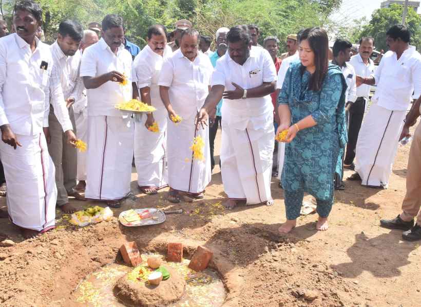 பெரம்பலூர்: வேப்பூர் ஒன்றியத்தில் ரூ.11.84 கோடியில் பணிகள் அடிக்கல் நாட்டுவிழா மற்றும் நிறைவுற்ற பணிகளை அமைச்சர் சிவசங்கர் தொடங்கி வைத்தார்!