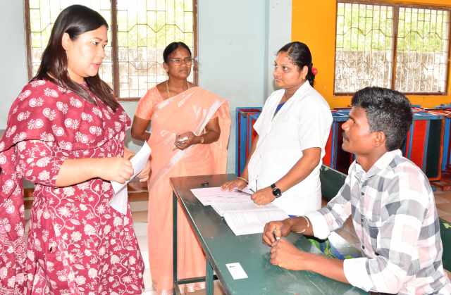 பெரம்பலூர்: குரூப் 1, குரூப் 1A தேர்வு ; கலெக்டர் நேரில் ஆய்வு!