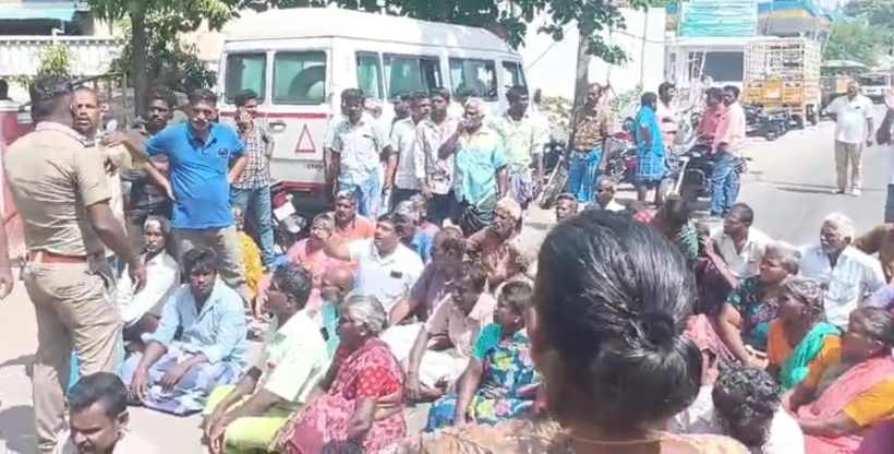 பெரம்பலூர்: லாரி – பைக் மோதலில் வாலிபர் பலி; போலீஸ் ஸ்டேசன் முன்பு உறவினர்கள் சாலை மறியல்!