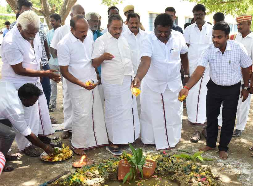 பெரம்பலூர்: அமைச்சர் சிவசங்கர், வேப்பூர் ஒன்றியத்தில்,4.86 கோடியில் திட்டப் பணிகளை தொடங்கி வைத்தார்!