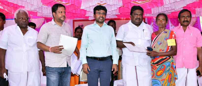 பெரம்பலூர்: மக்கள் தொடர்பு திட்ட முகாமில் அமைச்சர் சிவசங்கர், 1.93 கோடியில் அரசு நலத்திட்டங்களை வழங்கினார்!